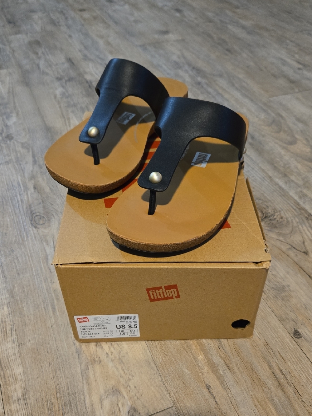 Fitflop IQUSHION Leather Toe-Post Sandal NWT